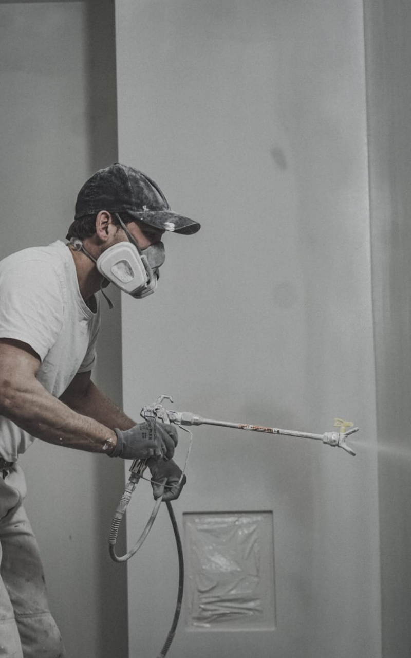Professionelle Airless-Spritztechnik bei der Wandbeschichtung